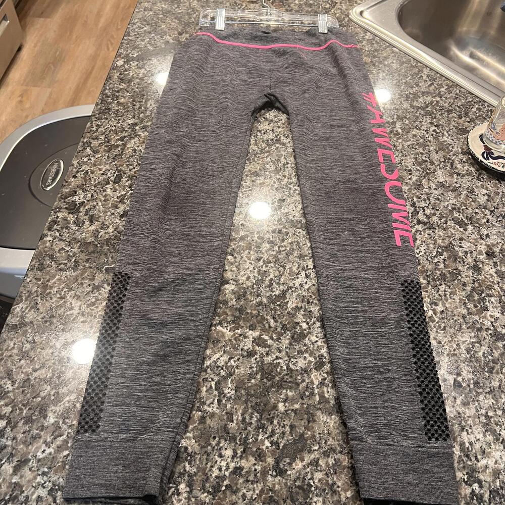 Women's Gray Activewear Leggings with Pink 'AWESOME' Print